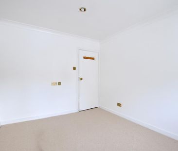 3 bedroom detached house to rent - Photo 4