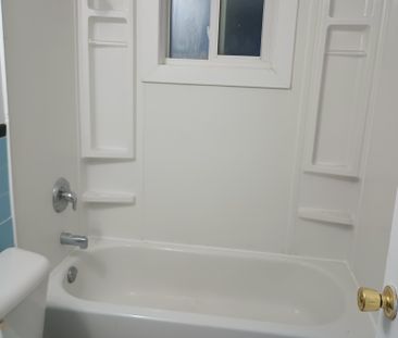 165 Godfrey Dr. - Photo 3