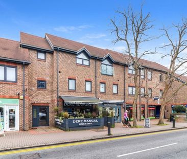 The Broadway, Farnham Common, Buckinghamshire,SL2 - Photo 2