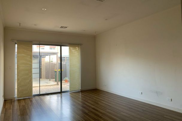 Established, low-maintenance home in a popular location - Photo 1