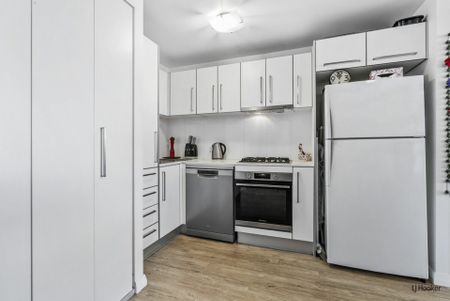 ONE BEDROOM APARTMENT - HEART OF PALM BEACH - Photo 3