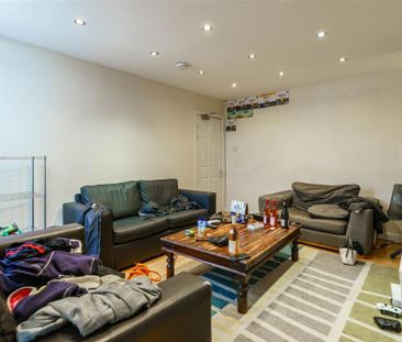 6 bedroom maisonette to rent - Photo 1