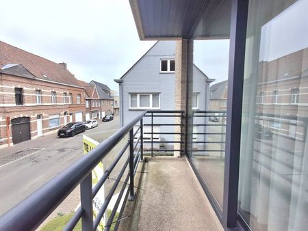 INSTAPKLAAR APPARTEMENT MET RUIME GARAGE IN HARTJE RUISELEDE - Photo 2