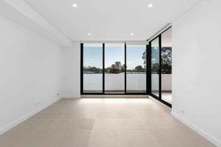 Bright Two Bedroom Apartment for Leasing - Photo 2