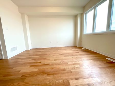 For Lease - 242 Port Crescent, Welland, Ontario - Photo 3