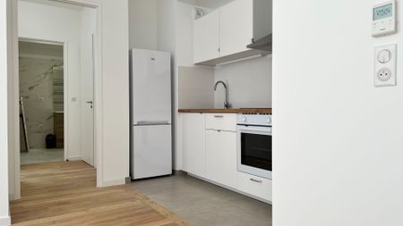 Appartement a louer Paris - Loyer €1 746/mois charges comprises ** - Photo 2