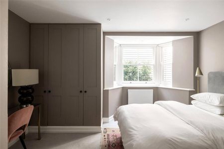 5 bedroom end of terrace house to rent - Photo 4