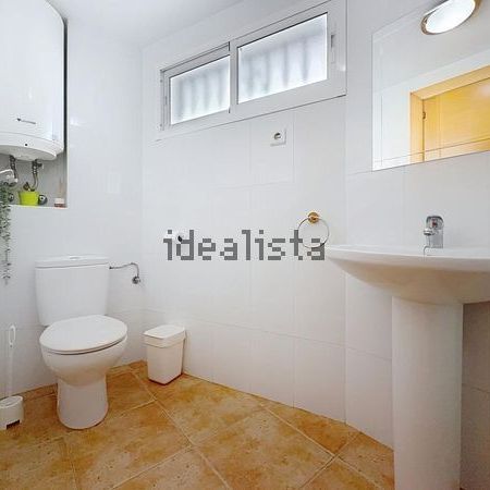 Alquiler de piso en Calle Eurosol - Photo 1