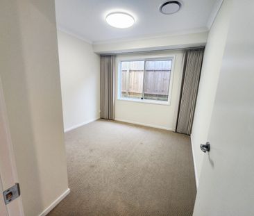 Designer Family Residence | 4 Bedrooms + Media Room | Ducted Air | ... - Photo 4