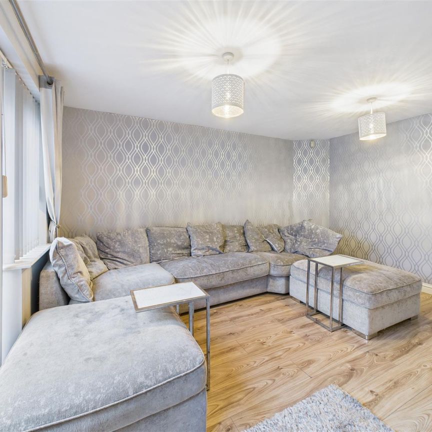 2 bedroom Town house to rent - Photo 1