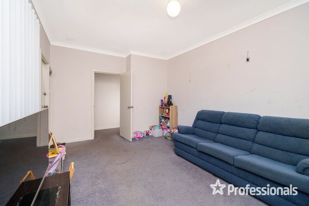 3 x 1 in Great location! - Photo 1