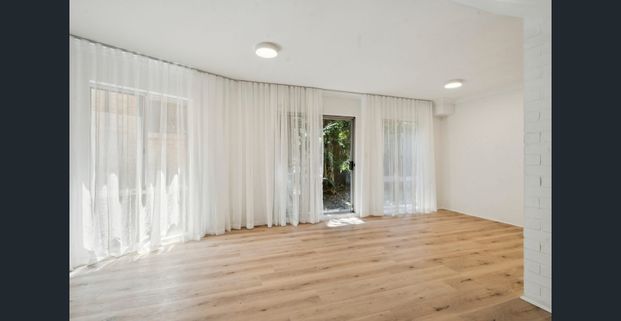 Modern Lower Duplex 150m from Newport Beach! - Photo 1