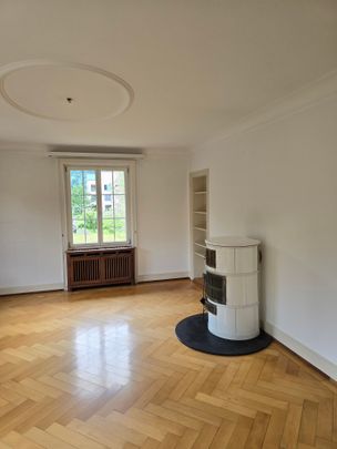 Charmante Altbau-Maisonettewohnung in einer Villa - Photo 1