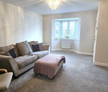 3 bedroom semi-detached to let - Photo 5