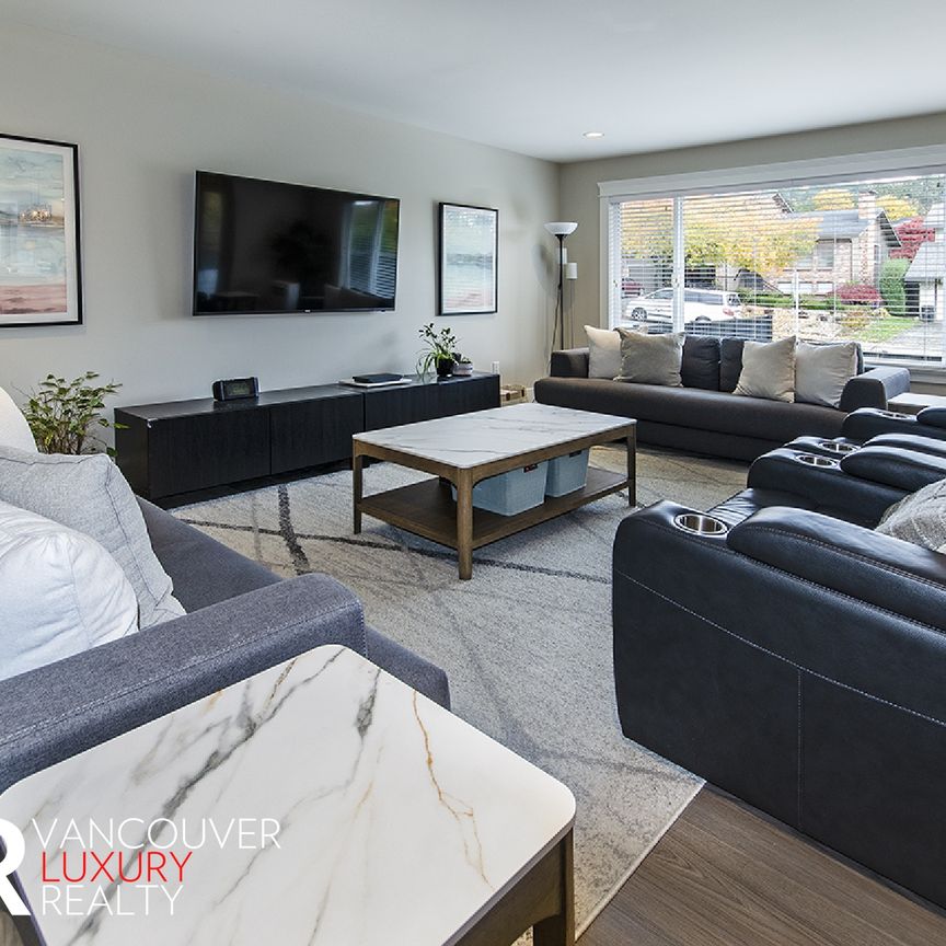 House in Burnaby, BC - Photo 1