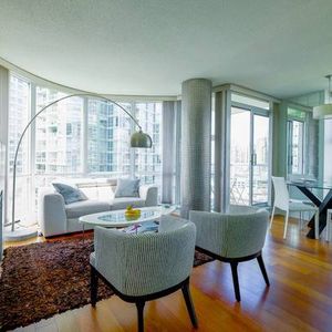 Downtown Vancouver Yaletown Waterfront 2 bed 2 bath furnished or not - Photo 2