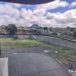 Footscray - Photo 2