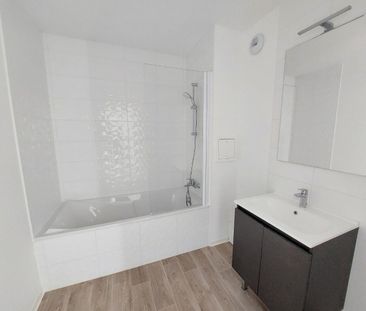 location Appartement T4 DE 84.4m² À POITIERS - Photo 6