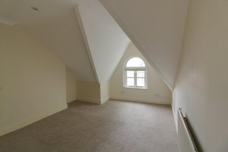 3 bedroom maisonette to rent - Photo 2