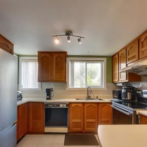 Grand condo 5-1/2 à louer - Photo 2