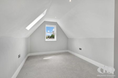 Castlebar Road, London - Photo 3