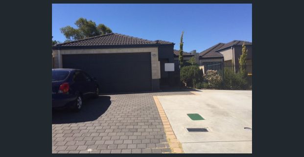 Furnished Room Available !! Be Quick!! - Photo 1