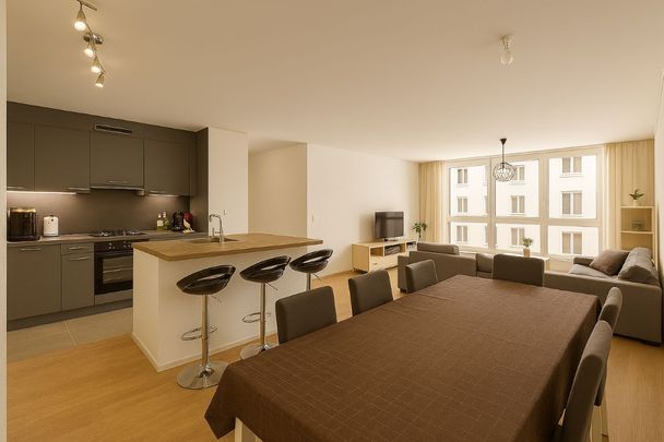 SPACIOUS 4.5-ROOM APARTMENT NEAR ALL AMENITIES - Photo 1