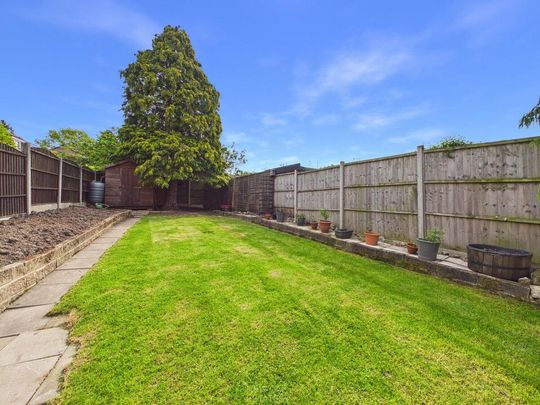 3 bedroom semi-detached house to rent - Photo 1