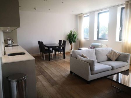 2 bedroom flat to rent - Photo 2