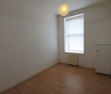 2 Bedroom Property To Rent - Photo 4