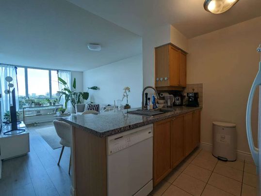 For Lease - 15 Greenview Avenue Unit# 909, Toronto, Ontario - Photo 1