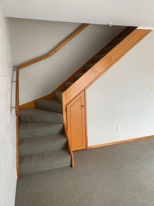 Convenient small townhouse - Photo 1