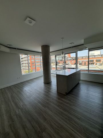 Centretown mid-rise modern apartment building. - Photo 4