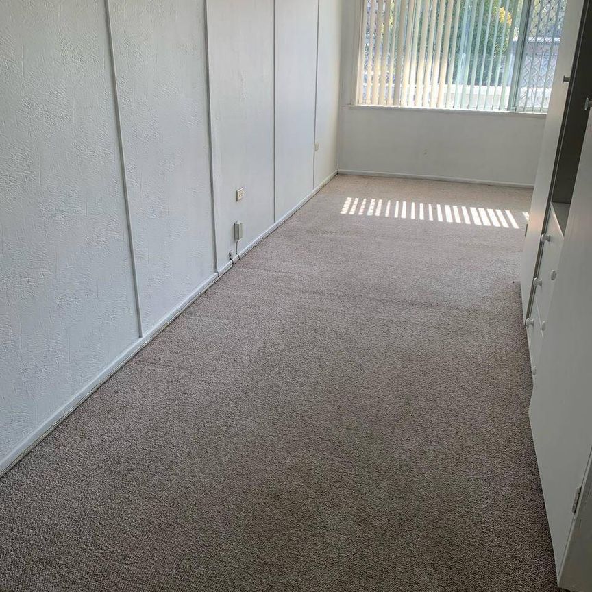 2 bedroom unit including electricity & water - Photo 1