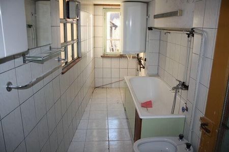 10-Zimmer-Einfamilienhaus / house with 10 rooms - Photo 2