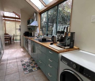THREE BEDROOMS - HOKOWHITU - Photo 4