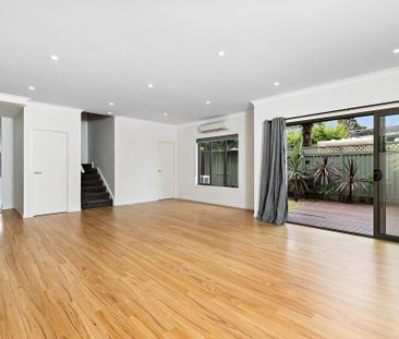 Modern Comfort & Low Maintenance Living - Photo 4