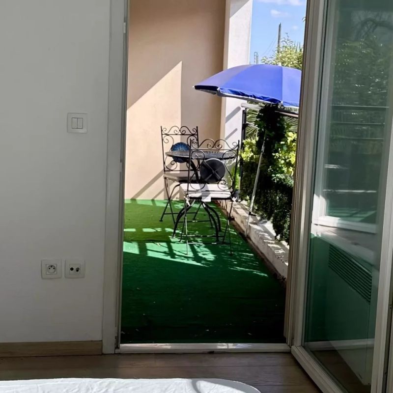 ANGLET LOCATION ANNUELLE : T2 AVEC TERRASSE - Photo 1