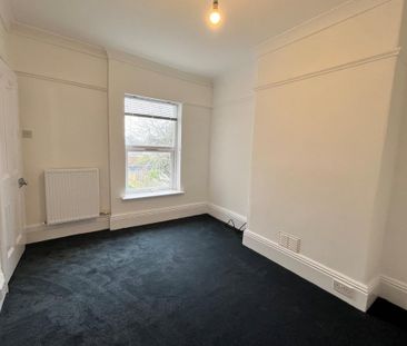 3 bedroom end of terrace house to rent - Photo 6