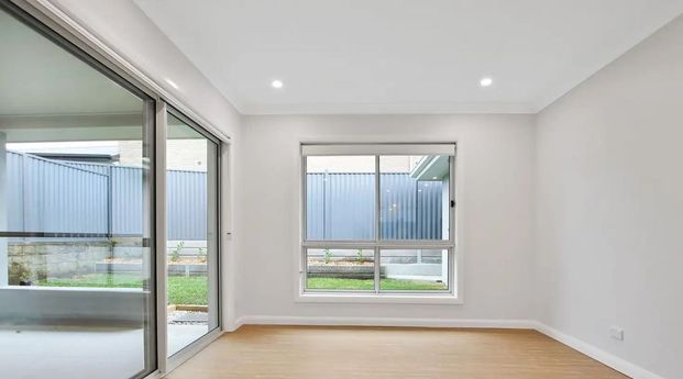 Stylish 4-bedroom family home! - Photo 1