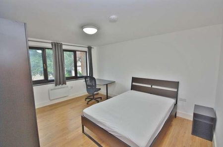 Winchester City Centre, SO23 - Photo 3