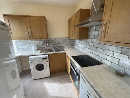 Downend Park, Horfield, Bristol - Photo 3