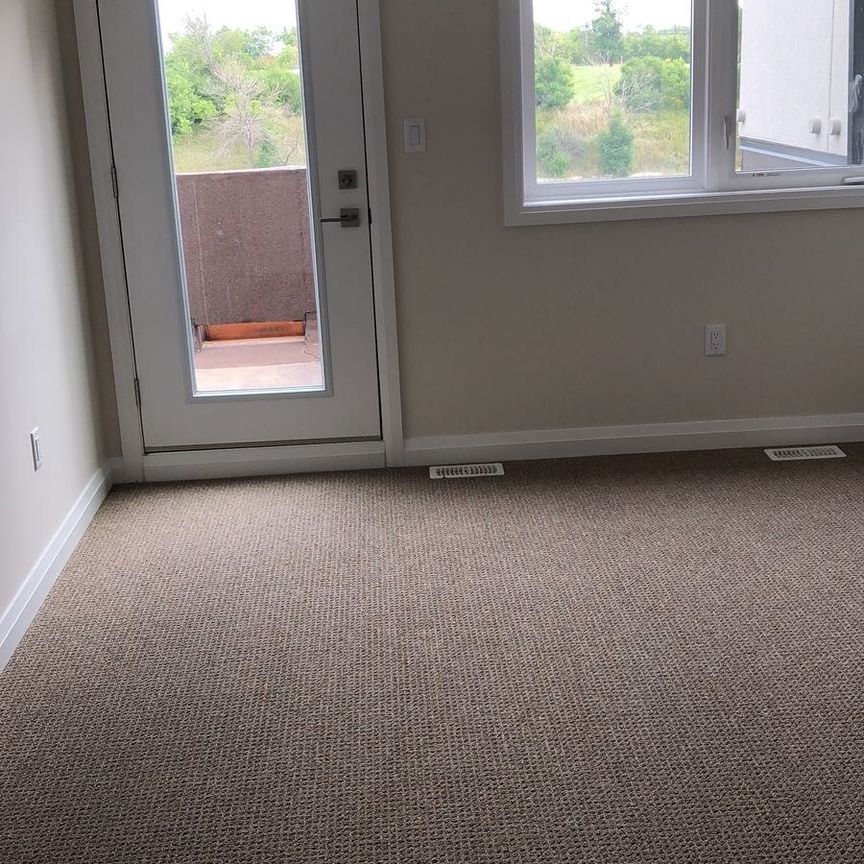 For Lease - 35 Midhurst Heights Unit# 19, Hamilton, Ontario - Photo 1