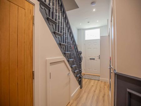 Double Ensuite Room in Luxury Modern HMO in Gladys Avenue, North End Portsmouth. Room 2 - Photo 5