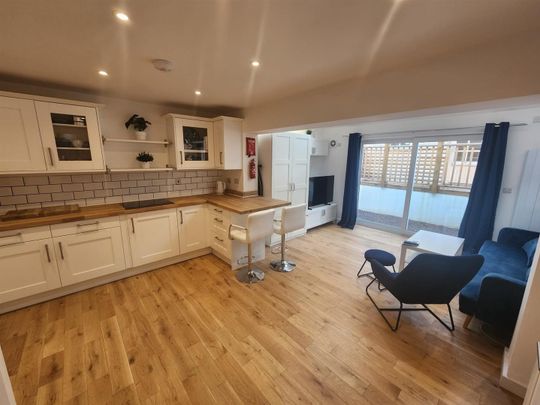 Orchard Gardens, Bristol - Photo 1