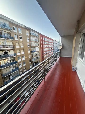 Piso de alquiler en Torrelavega - Calle Felix Apellaniz, Centro - Photo 3