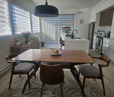 Appartement 5 1/2 haut de triplex - Photo 2