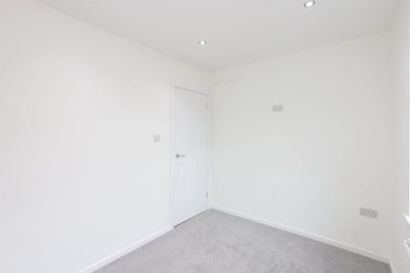 2 bedroom detached bungalow to rent - Photo 4