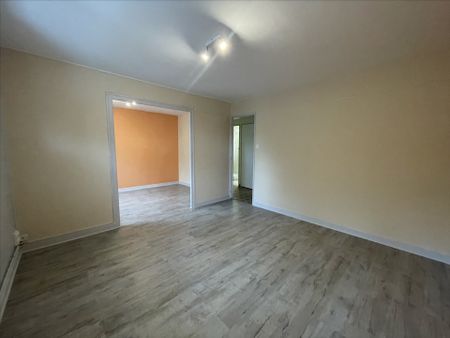 Location Appartement 3 pièces 67m² - Photo 2