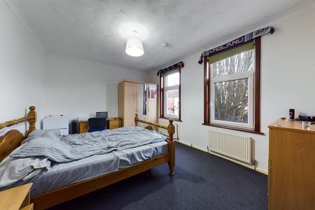 3 bedroom terraced house to rent - Photo 4